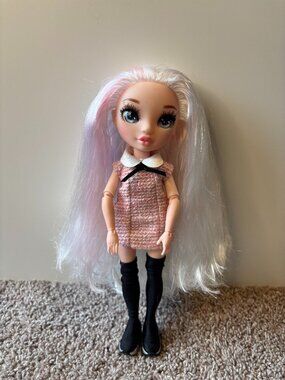 Rainbow High Series 2 Bella Parker Fashion Doll MGA